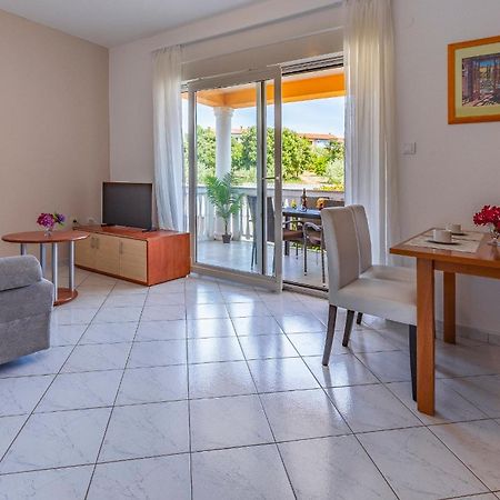 Apartments Rok プーラ エクステリア 写真